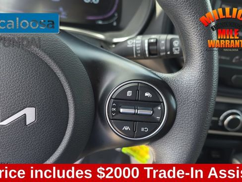 Used 2023 Kia Soul LX w/ Option Group 015 FWD image 18
