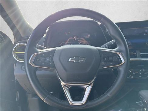 Used 2025 Chevrolet Trax ACTIV w/ Driver Confidence Package FWD image 10
