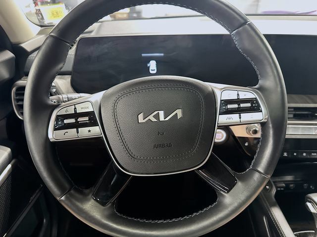 Used 2024 Kia Telluride EX w/ EX Captain's Chair Package AWD/4WD image 18