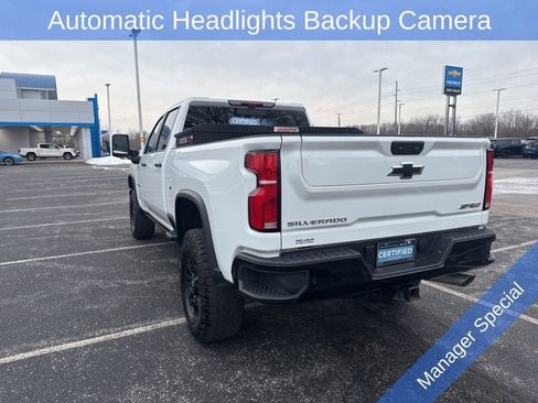 Used 2025 Chevrolet Silverado 2500 ZR2 w/ Technology Package image 5