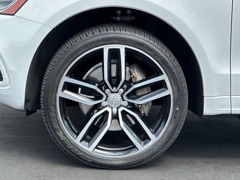 Used 2017 Audi Q5 3.0T Premium Plus w/ Technology Package AWD/4WD image 29