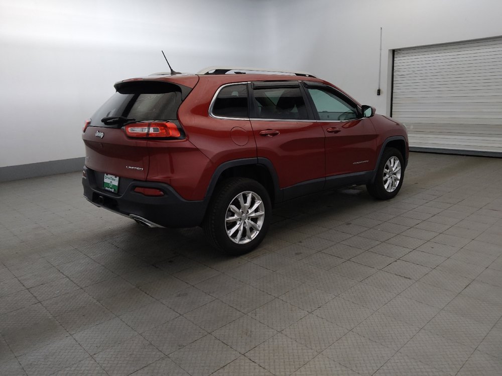 Used 2015 Jeep Cherokee Limited w/ Luxury Group AWD/4WD image 10