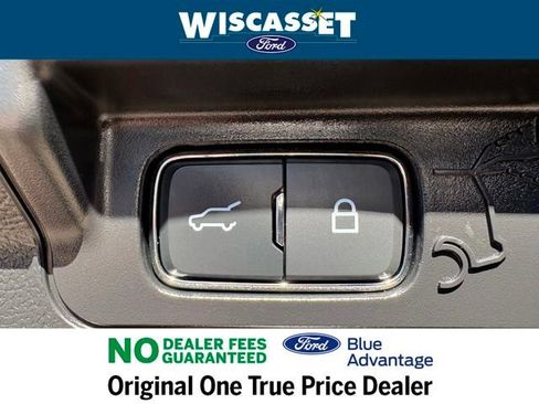 Used 2023 Ford Explorer XLT w/ Equipment Group 202A image 33