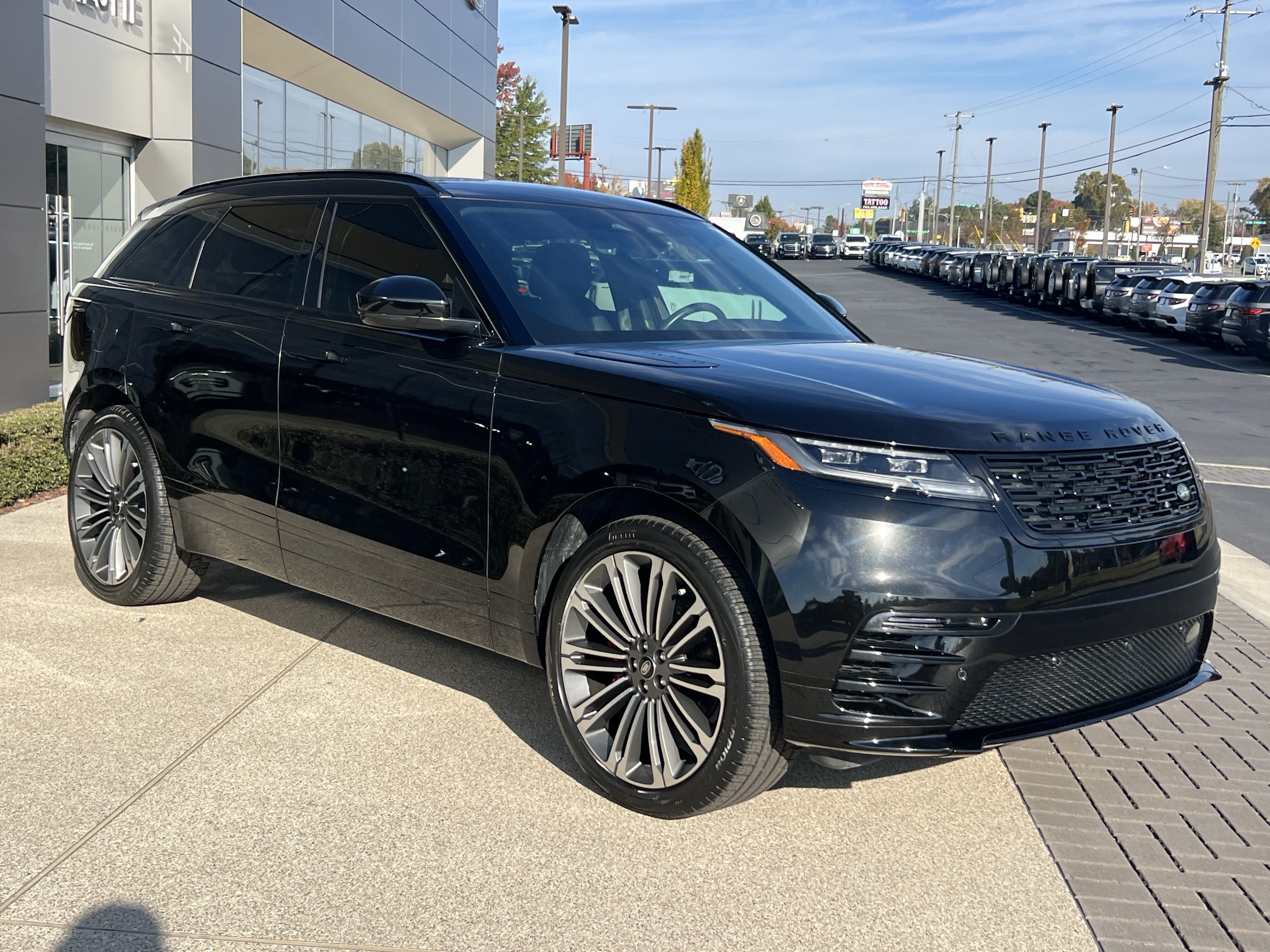 Certified 2024 Land Rover Range Rover Velar Dynamic SE AWD/4WD image 10