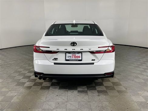 Used 2025 Toyota Camry SE w/ Convenience Package image 24