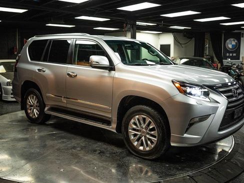 Used 2018 Lexus GX 460 image 5
