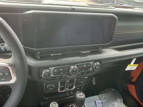 New 2025 Jeep Wrangler Sahara w/ Safety Group image 28