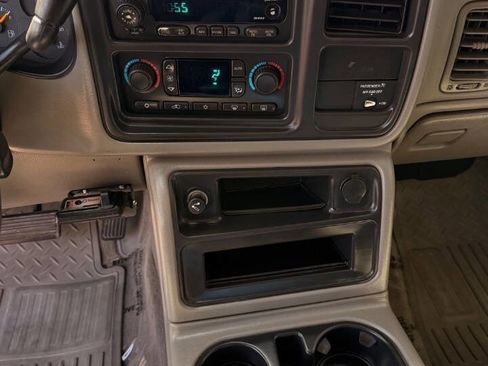Used 2003 GMC Sierra 2500 SLT w/ SLT Preferred Equipment Group AWD/4WD image 14