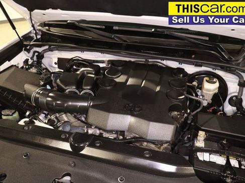 Used 2018 Toyota 4Runner SR5 image 29