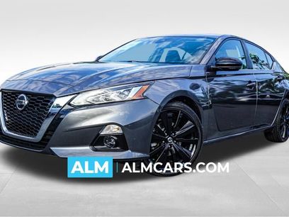 Used 2022 Nissan Altima 2.5 SR w/ Midnight Edition Package