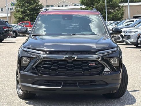 Used 2025 Chevrolet TrailBlazer RS w/ Convenience Package FWD image 2