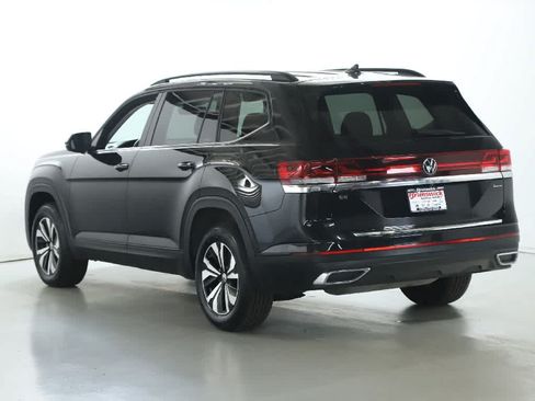 Used 2024 Volkswagen Atlas SE AWD/4WD image 40