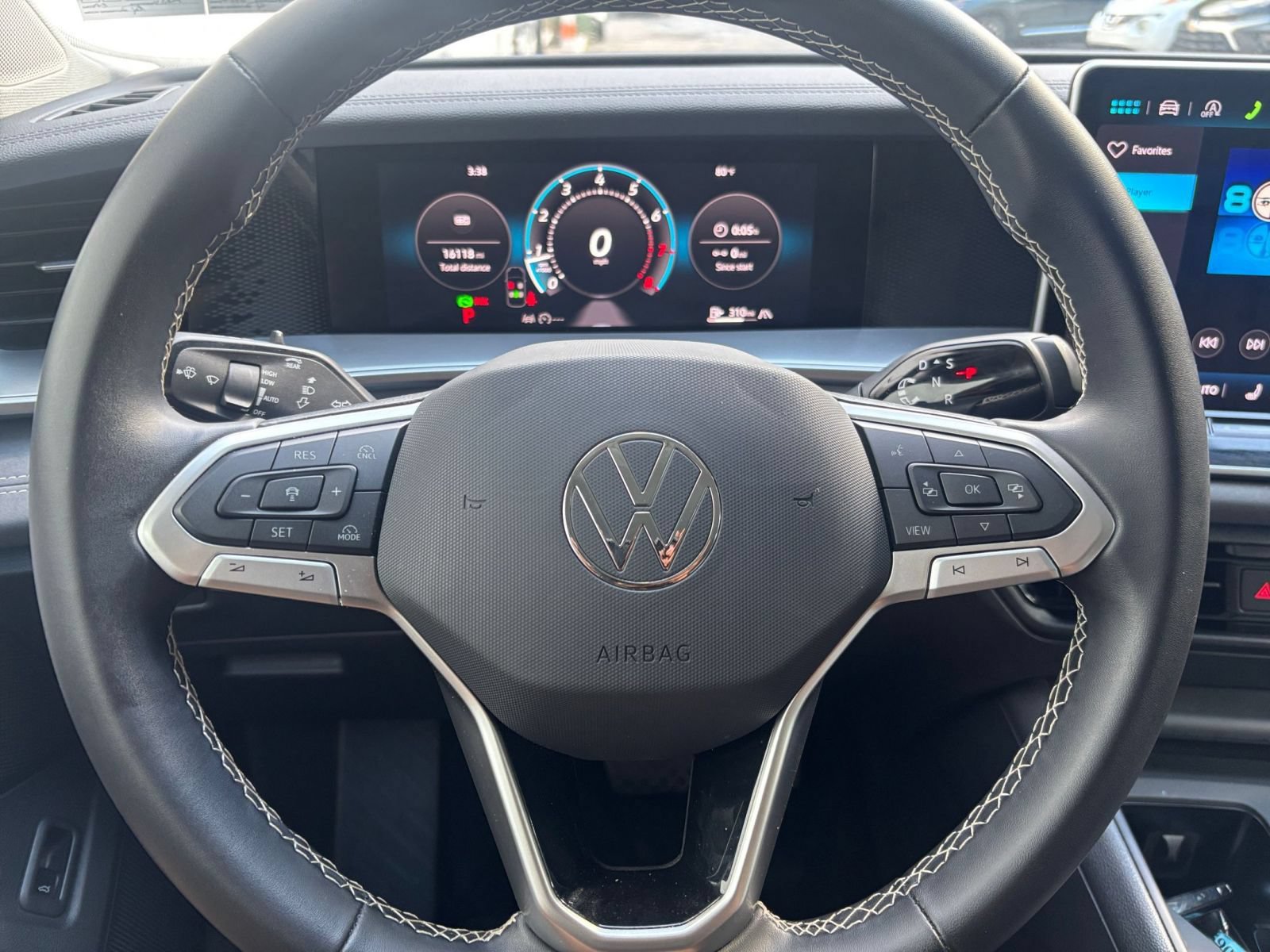 Used 2026 Volkswagen Tiguan SE AWD/4WD image 29