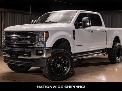 Used 2022 Ford F350 XLT w/ XLT Premium Package AWD/4WD image 4