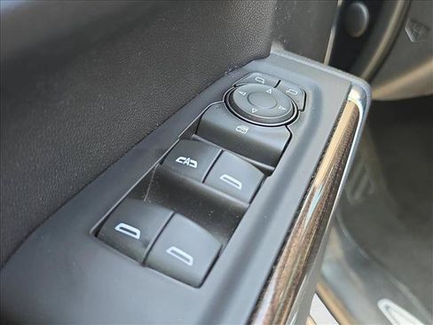 Used 2019 Chevrolet Silverado 1500 RST AWD/4WD image 8