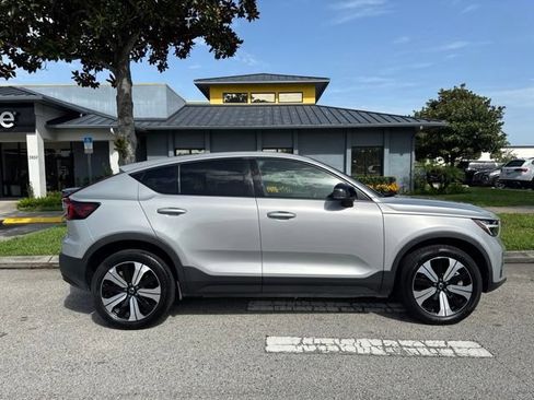 Used 2023 Volvo C40 Recharge Core w/ Climate Package AWD/4WD image 8