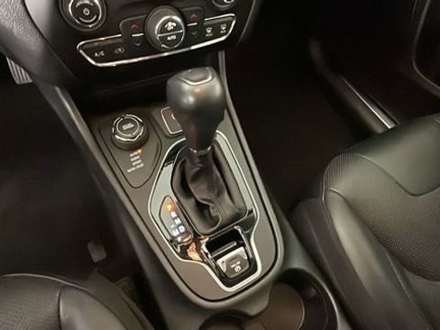 Used 2020 Jeep Cherokee Limited AWD/4WD image 21