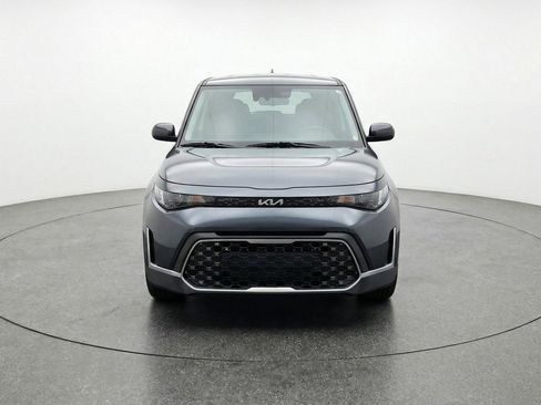 Used 2025 Kia Soul LX w/ LX Technology Package FWD image 2