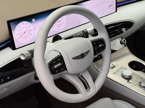 Used 2026 Genesis GV70 2.5T Advanced image 20