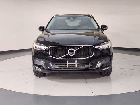Used 2018 Volvo XC60 T6 Momentum w/ Convenience Package image 9