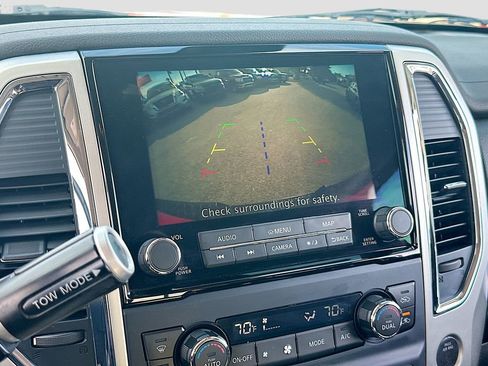 Used 2020 Nissan Titan SV w/ SV Convenience Package image 14
