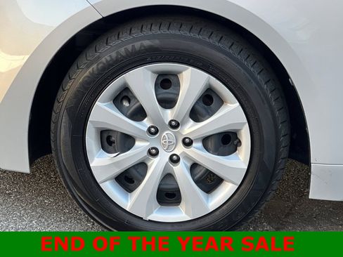 Used 2024 Toyota Corolla LE image 23