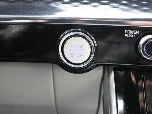 Certified 2024 Kia Carnival SX Prestige image 25