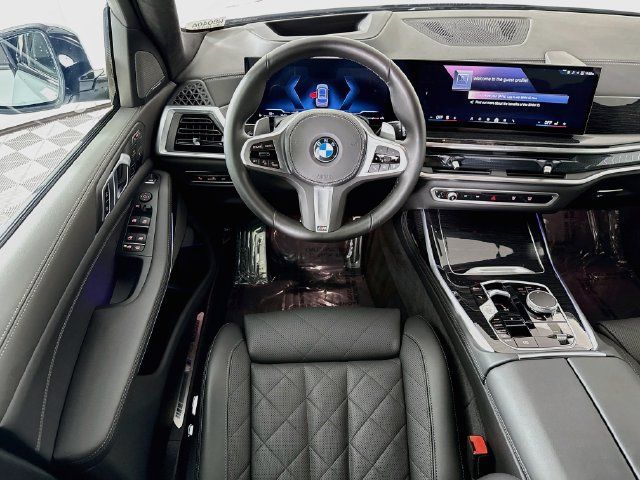 Used 2026 BMW X7 xDrive40i w/ M Sport Package AWD/4WD image 24