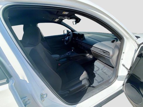 Certified 2024 Honda HR-V Sport image 30