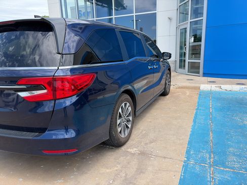 Used 2022 Honda Odyssey EX-L image 3