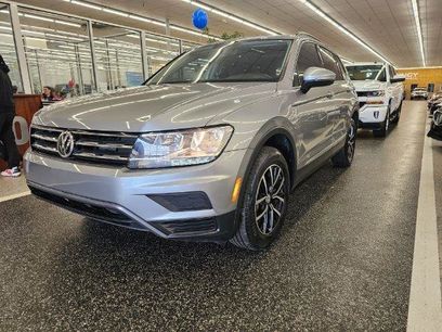 Used 2021 Volkswagen Tiguan SE w/ Panoramic Sunroof Package