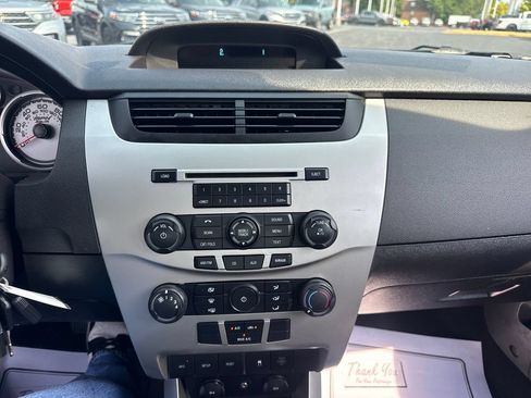 Used 2010 Ford Focus SE FWD image 36