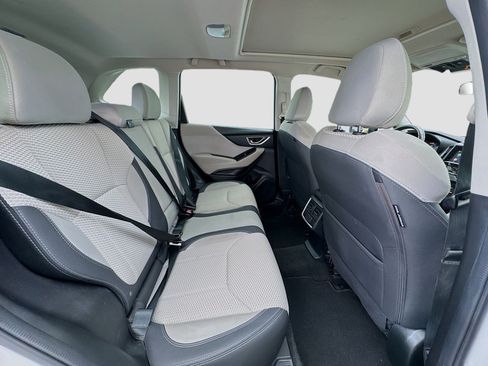Used 2020 Subaru Forester Premium image 19