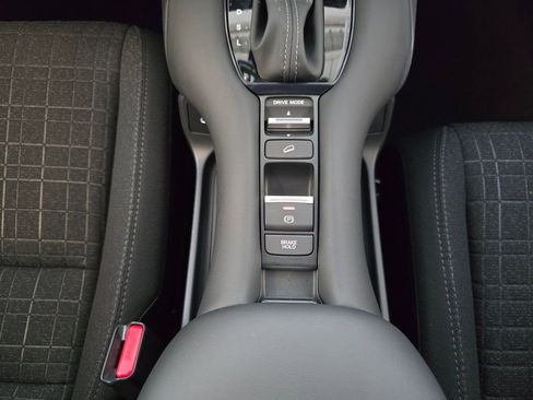 New 2026 Honda HR-V LX image 38
