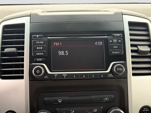 Used 2015 Nissan Frontier SV AWD/4WD image 19