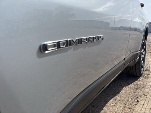 New 2026 Jeep Compass Limited image 39