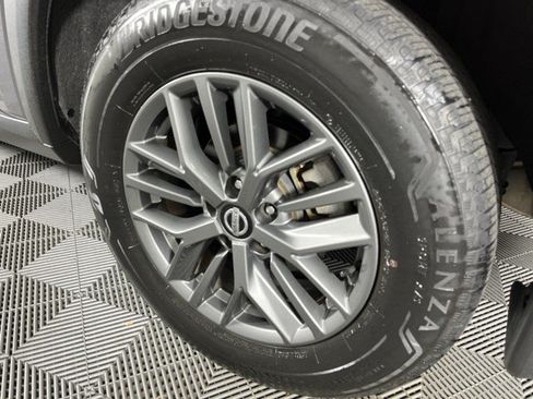 Used 2021 Nissan Rogue S FWD image 11