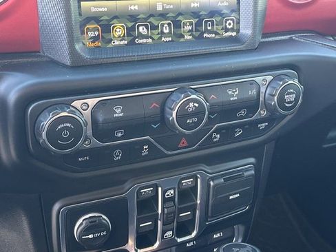 Used 2019 Jeep Wrangler Unlimited Rubicon w/ Dual Top Group image 30