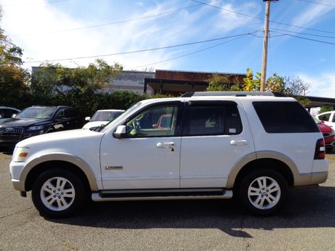 Used 2007 Ford Explorer Eddie Bauer image 8