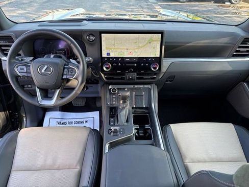 Used 2025 Lexus GX 550 w/ Accessory Package (CT) AWD/4WD image 13