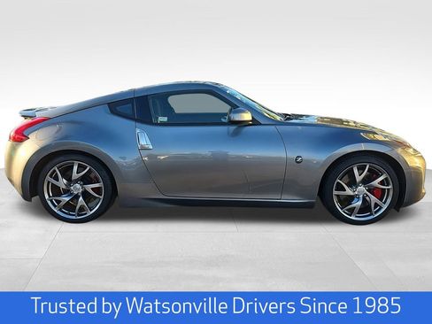 Used 2017 Nissan 370Z w/ Sport Package image 2