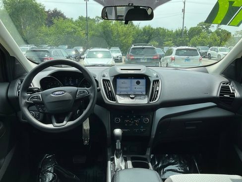 Used 2017 Ford Escape SE w/ Equipment Group 201A AWD/4WD image 30