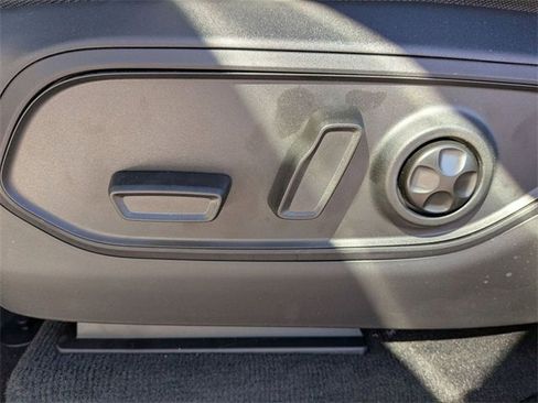 New 2025 Jeep Grand Cherokee Laredo X w/ Luxury Tech Group I image 13