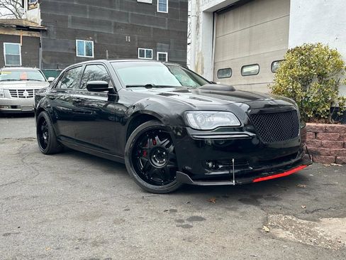 Used 2014 Chrysler 300 C RWD image 20
