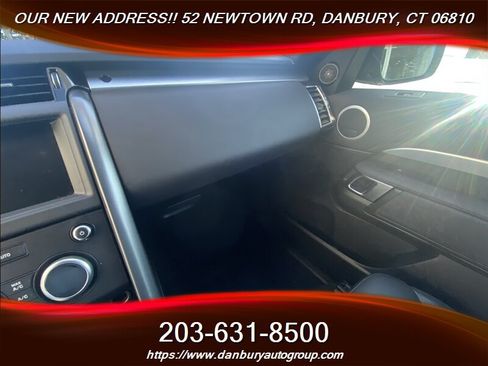 Used 2020 Land Rover Discovery Landmark AWD/4WD image 15