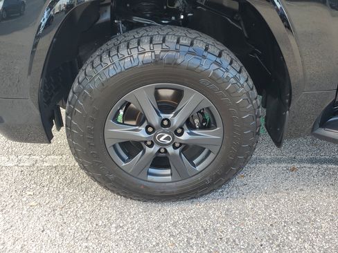 Used 2025 Lexus LX 700h Overtrail image 5