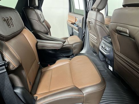 Used 2025 Ford Expedition King Ranch AWD/4WD image 29