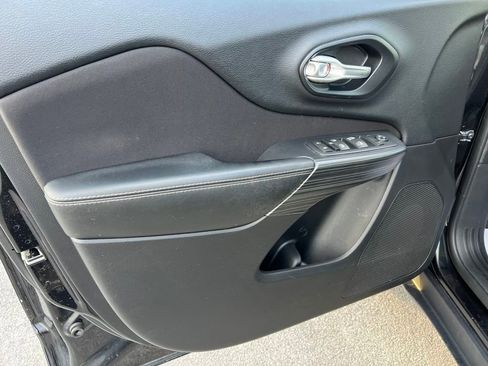 Used 2015 Jeep Cherokee Latitude image 30