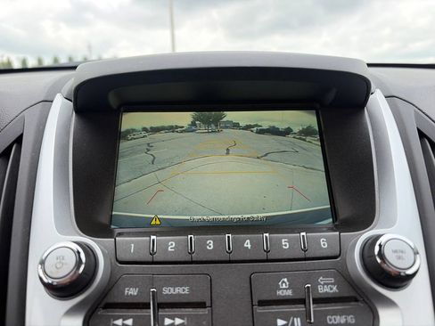 Used 2017 Chevrolet Equinox LT w/ Convenience Package FWD image 13