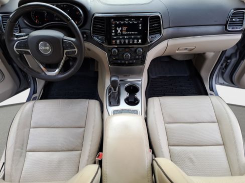 Used 2019 Jeep Grand Cherokee Overland AWD/4WD image 9